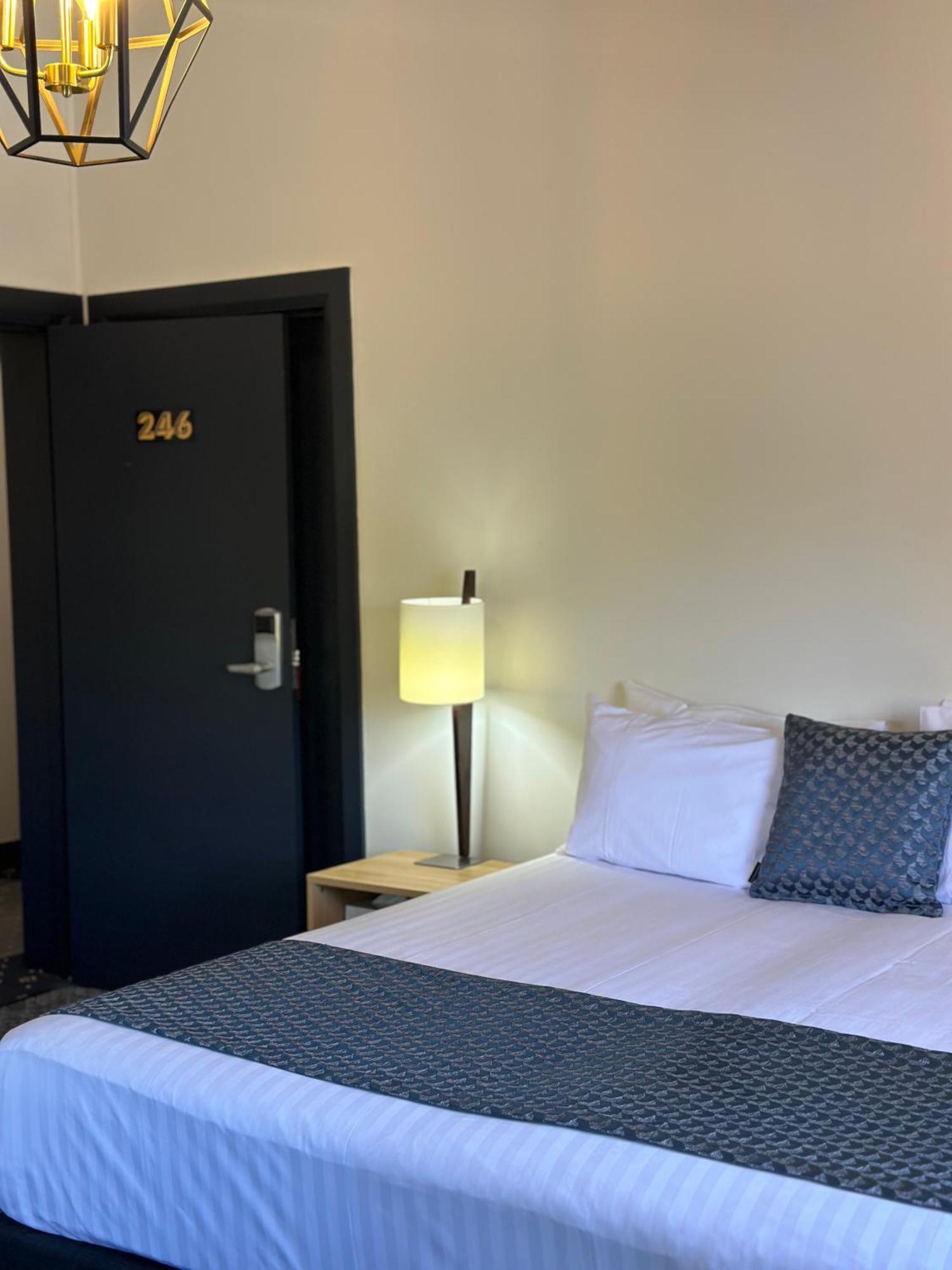 Romano's Hotel&Suites Wagga Wagga Esterno foto